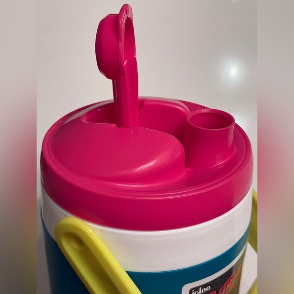 Igloo retro half gallon jug in the color jade - Picture 3 of 3